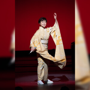 演歌歌手の神野美伽がデビュー40周年の皮切りに、大阪新歌舞伎座にて記念公演。「私はあきらめない。自分の人生をもう一度生きたい。」多彩な表現力とパワフルなステージングで観客を魅了