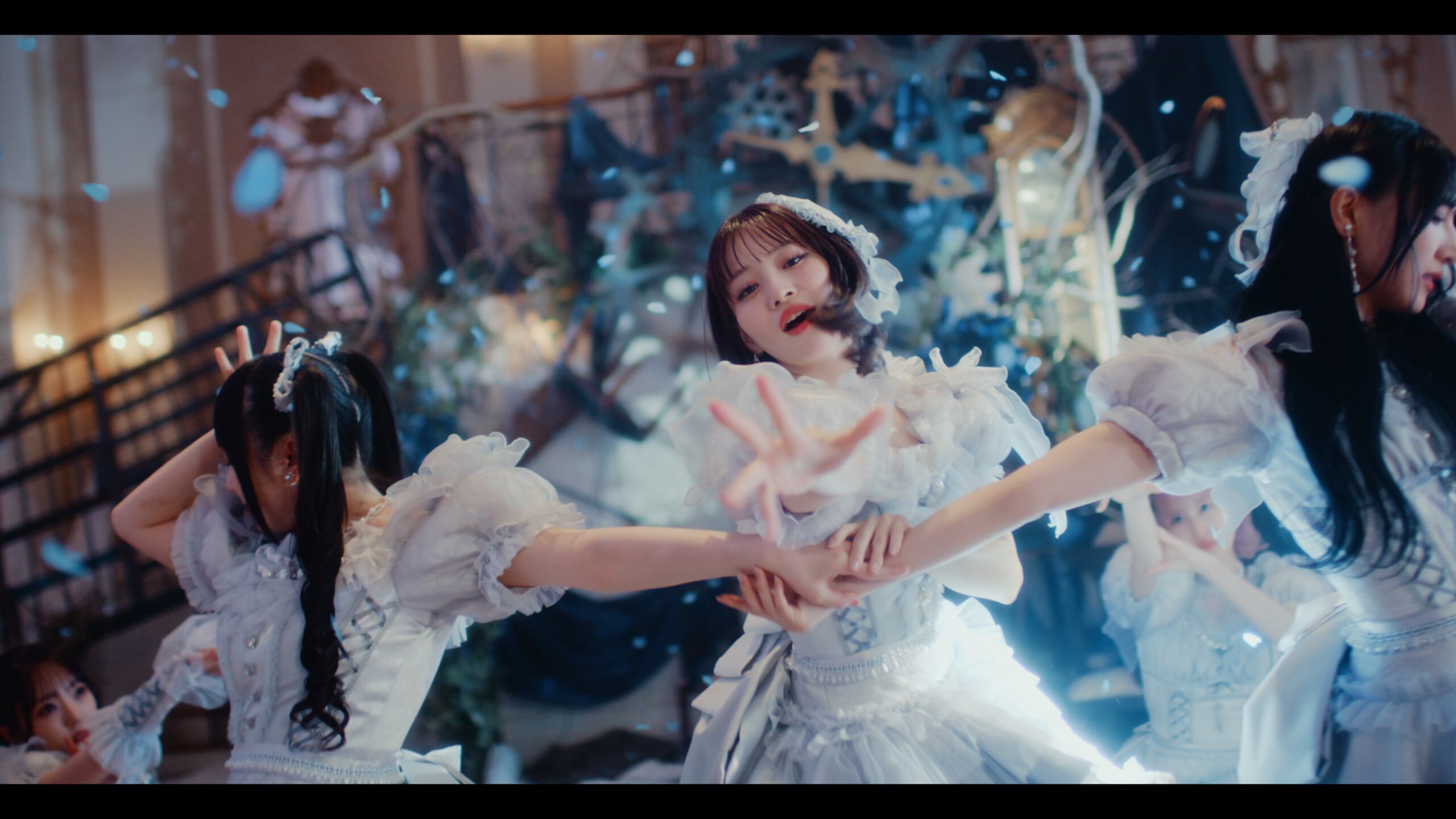 ≠ME 10thシングル「モブノデレラ/神様の言うとーり!」