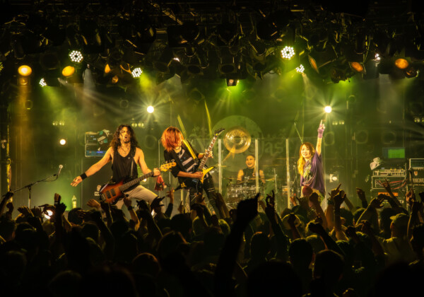 Mardelas 10周年ライブ "Explosion Into The Next Decade"