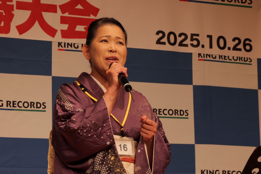 グランプリ受賞の指宿さん歌唱シーン