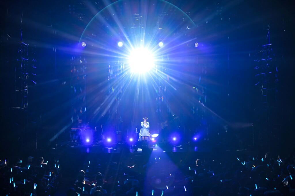 前島亜美『前島亜美 LIVE 2025 Blooming NOTE』場面写真06