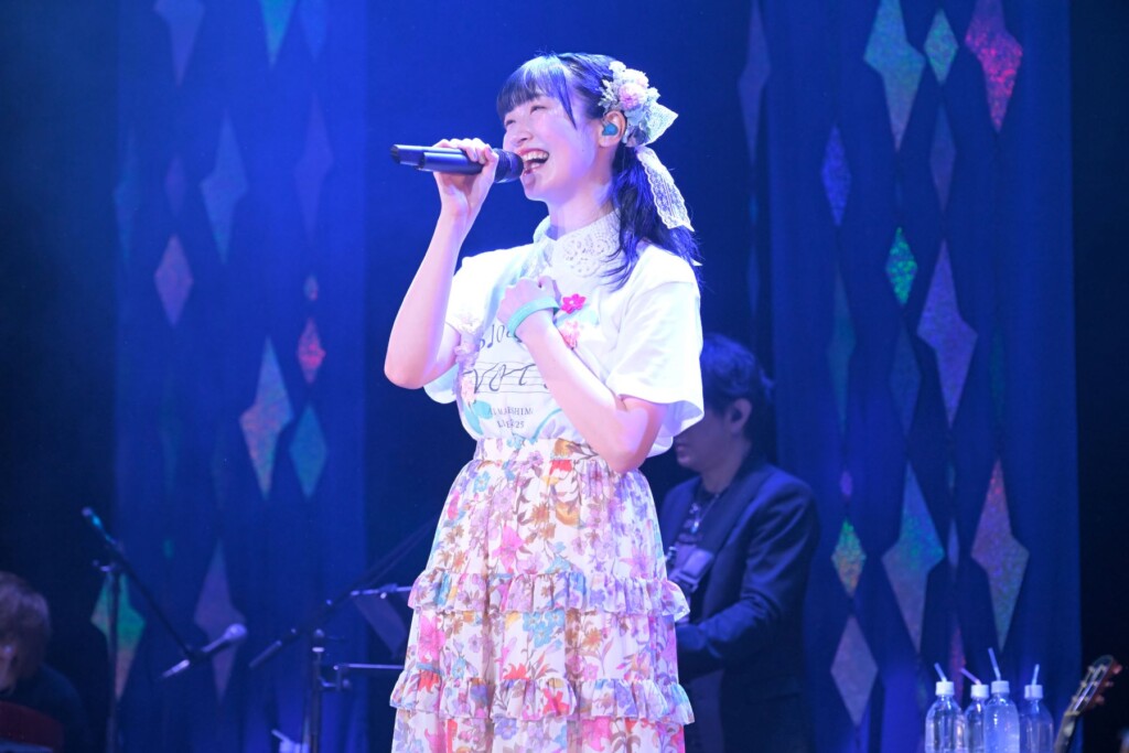 前島亜美『前島亜美 LIVE 2025 Blooming NOTE』場面写真09