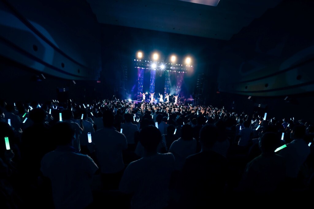 前島亜美『前島亜美 LIVE 2025 Blooming NOTE』場面写真08