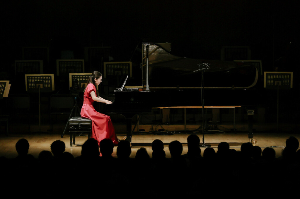 伊福部昭総進撃松田華音