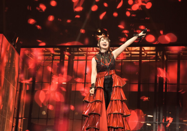 水樹奈々 25年の軌跡を詰め込んだセットリストで9,000人のファンを熱狂『NANA MIZUKI LIVE VISION 2025-2026』オフィシャルライブレポート