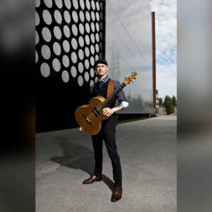 アコースティック・ギターで音楽を自在に操るマエストロ ペッテリ・サリオラ 約9年ぶりの来日公演が決定／本人コメントも到着