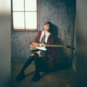 愛美 TVアニメ『灰原くんの強くて青春ニューゲーム』のエンディングテーマ担当決定／新アーティスト写真も公開