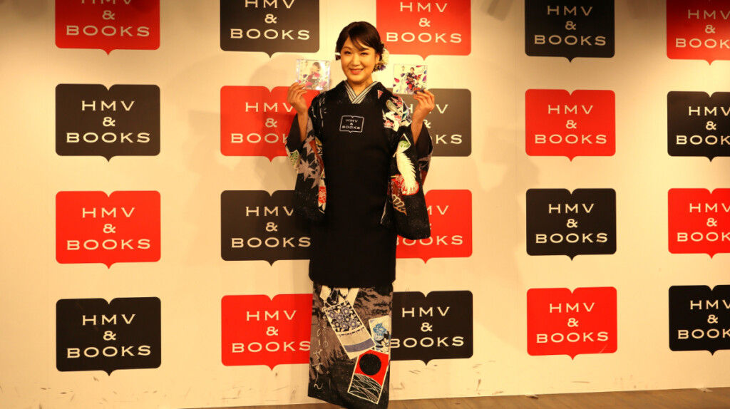 市川由紀乃 HMV＆BOOKS SHIBUYAで日店長