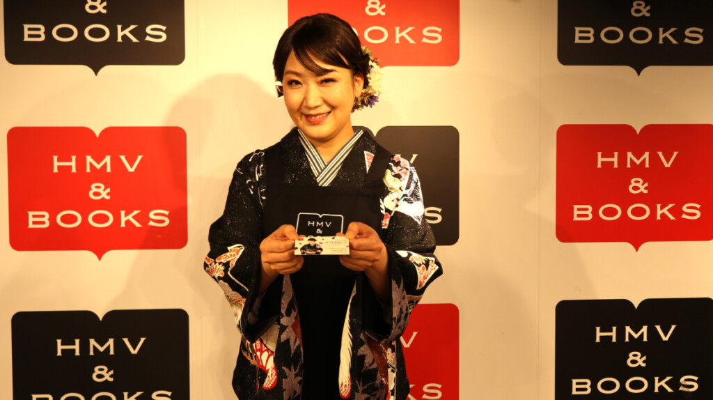 市川由紀乃 HMV＆BOOKS SHIBUYAで日店長