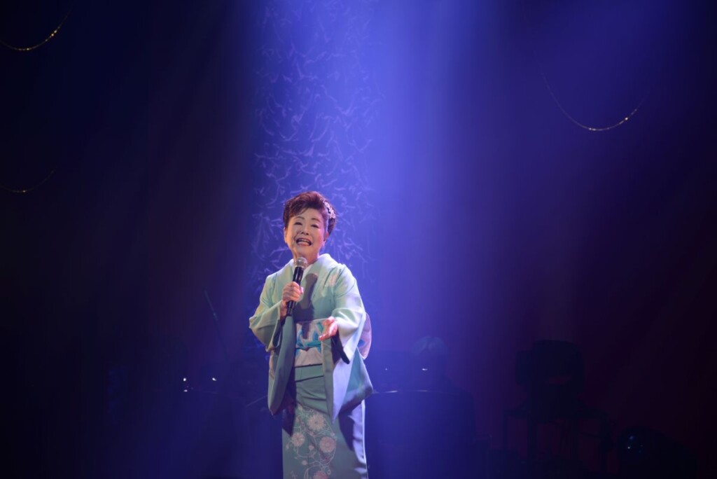 中村美律子40周年記念コンサート写真7