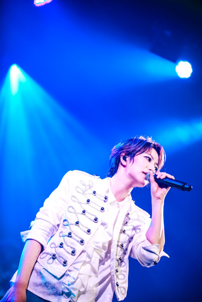 七海ひろき『HIROKI NANAMI LIVE HOUSE TOUR “AKATSUKI”』場面写0