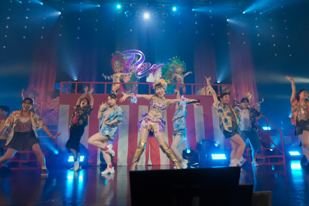 ももクロ高城れにソロコンサート『33 SAMBA to ボンボンDANCE ~まるごとれにちゃん祭り 2026~』第二部サンバ公演 場面写03
