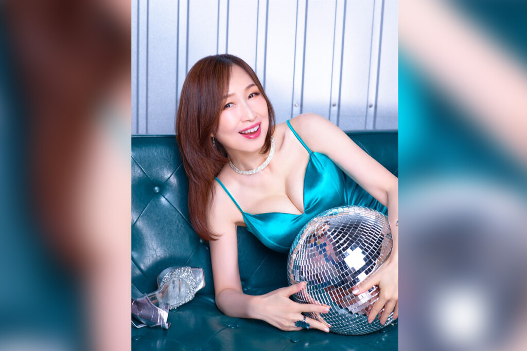 森口博子『ANISON COVERS 3』アーティスト写真