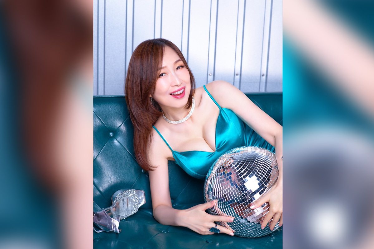 森口博子『ANISON COVERS 3』アーティスト写真