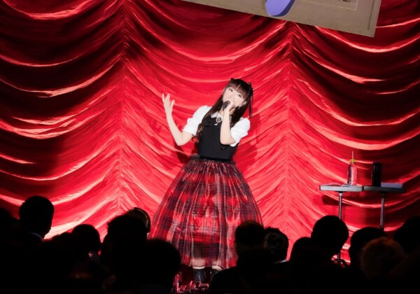 堀江由衣 初のディナーショーは観客も「謎解き」に巻き込まれる展開に 「堀江由衣 謎解きはディナーショーの途中で 2026」東京夜公演